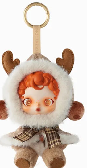 SKULLPANDA WINTER SYMPHONY VINYL FACE PLUSHIE PENDANT