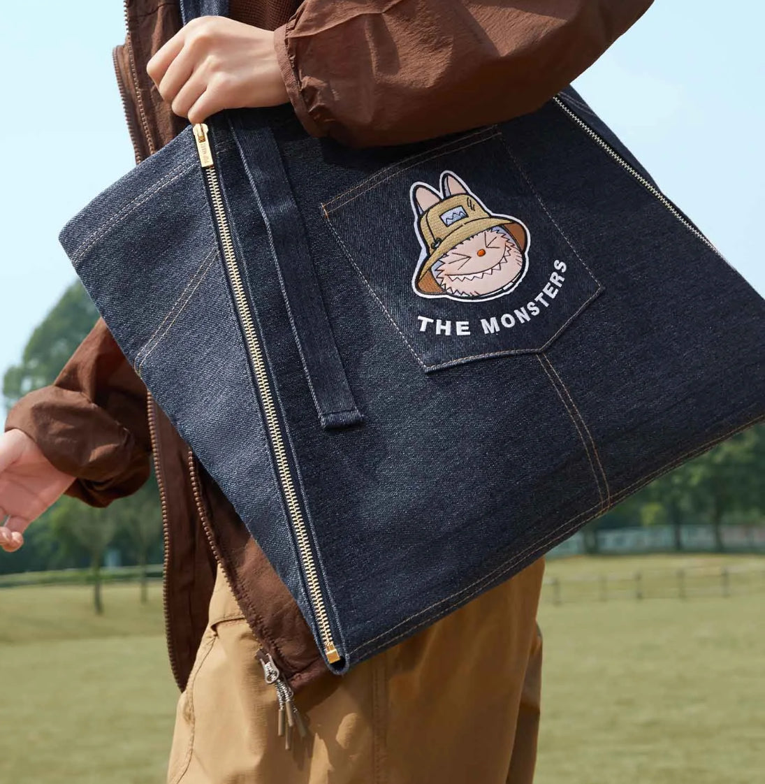 LABUBU- THE MONSTERS FALL IN THE WILD SERIES- APRON/BAG