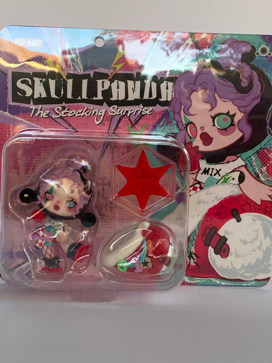 SKULLPANDA STOCKING SURPRISE FIGURE